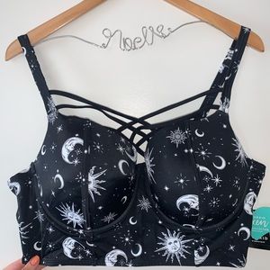 NWT Size 2 Torrid Luna Swim Top